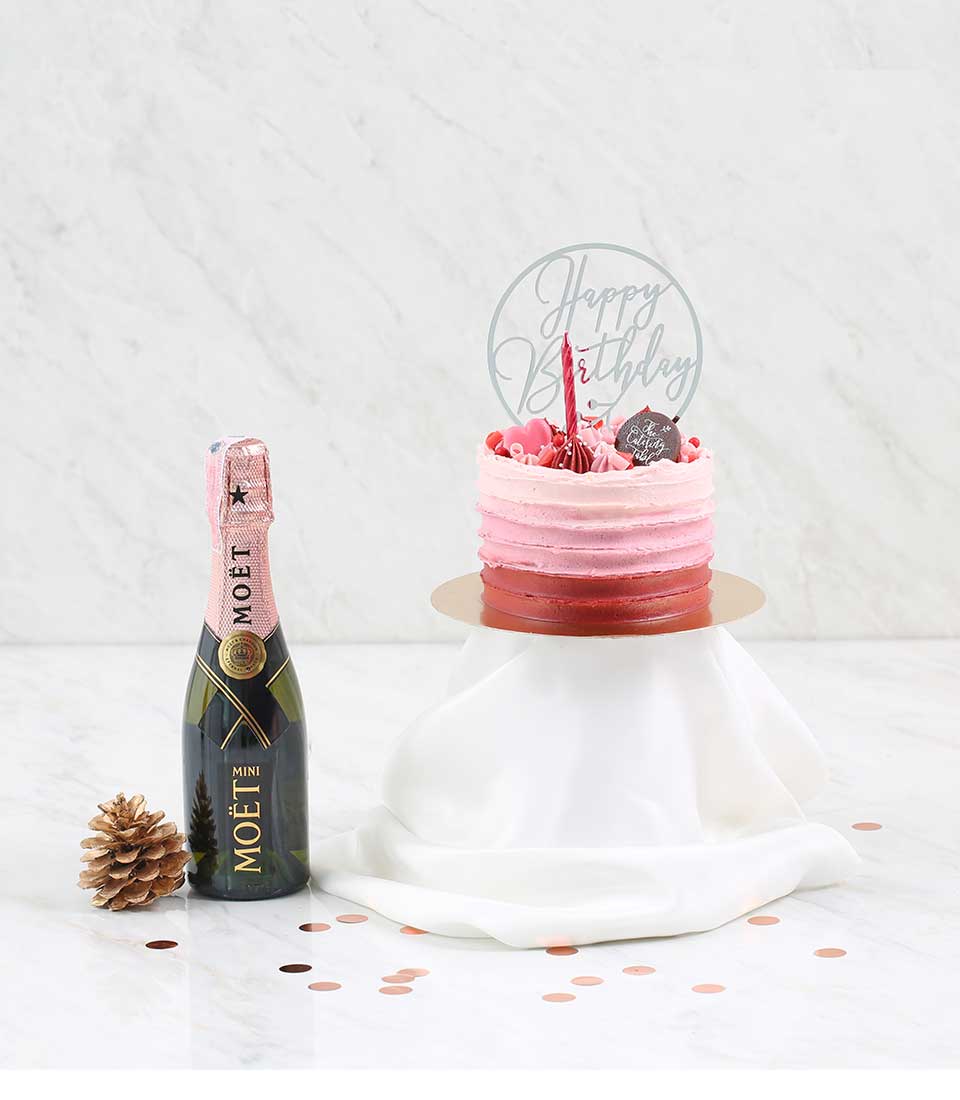 Combo rượu sâm panh và bánh ngọt